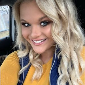 Meet your Posher, Emily